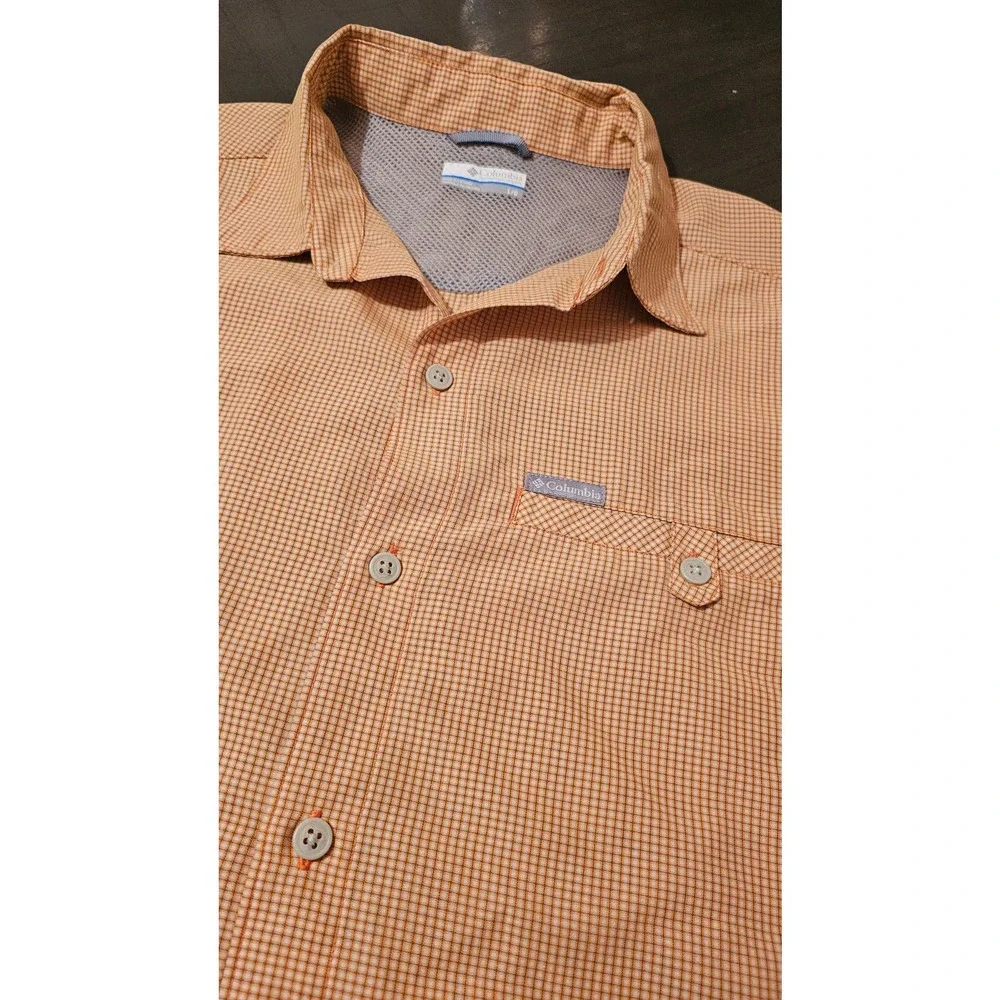 Columbia Orange‎ plaid size large  Button-down short sleeve shirt